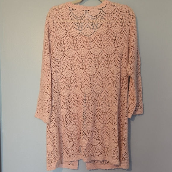 Monroe & Main Pink Lace Cardigan - Picture 4 of 5